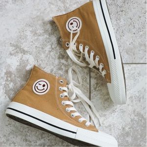 New Smiley Face High Top Shoes